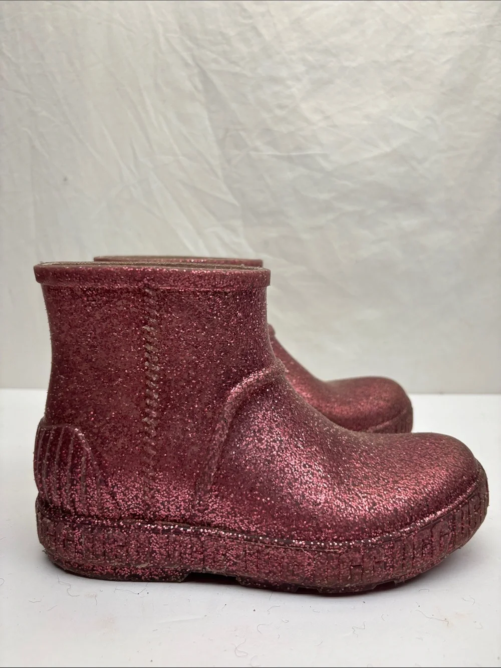 UGG sparkling pink